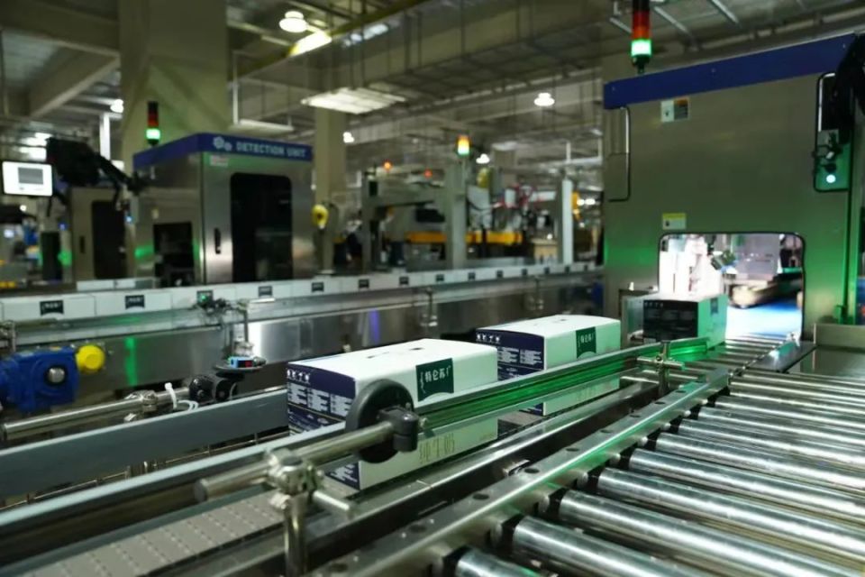 解码蒙牛宁夏超级工厂 探寻“高科技、高效能、高质量”背后的绿色新质生产力